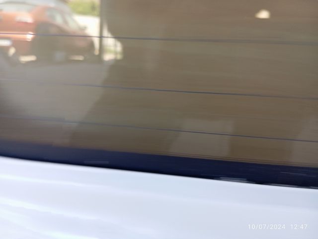 Portón trasero Ford fiesta