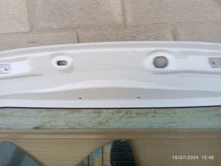 Portón trasero Ford fiesta