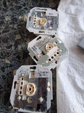 Lote material Simón 82