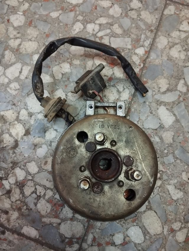 Plato magnetico aprilia