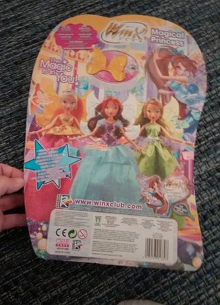 bambola winx Flora