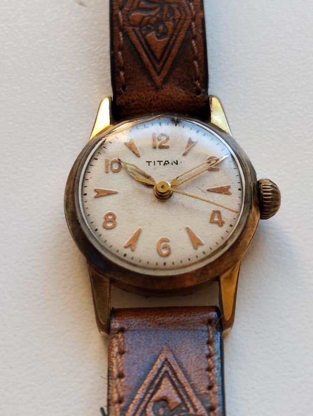 Reloj de pulsera TITAN 17 Jewels Suizo