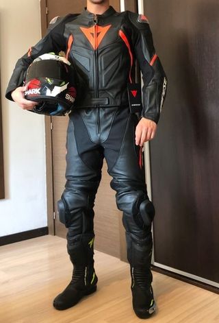 MONO CUERO DAINESE AVRO D2