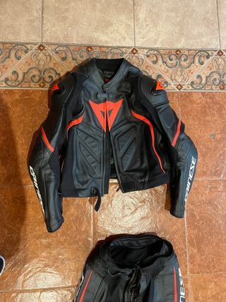 MONO CUERO DAINESE AVRO D2