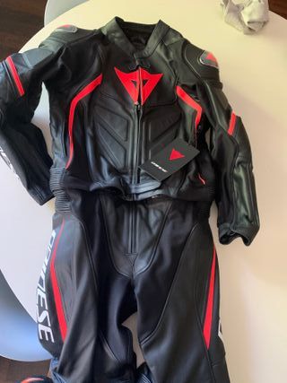 MONO CUERO DAINESE AVRO D2