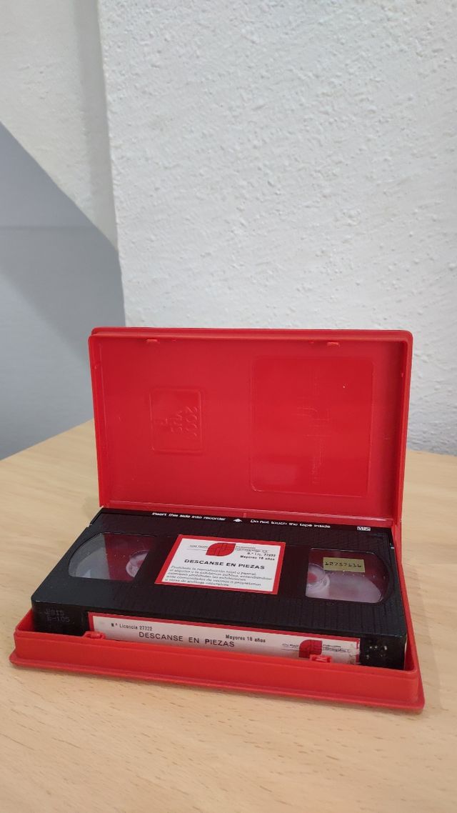 DESCANSE EN PIEZAS Cinta VHS Original