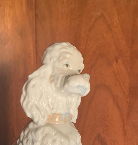 Figura caniche sentado lladro