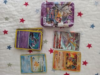 Cromos pokemon y caja
