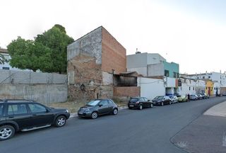 Imagina tu casa aquí. Nave a dos calles.