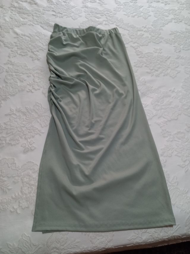 Falda larga drapeada