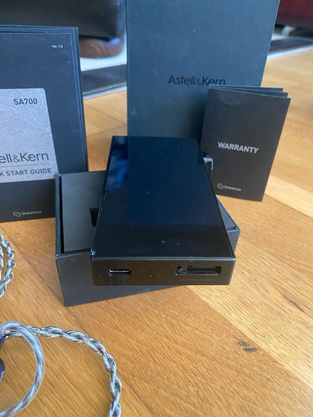 Astell & Kern SA700