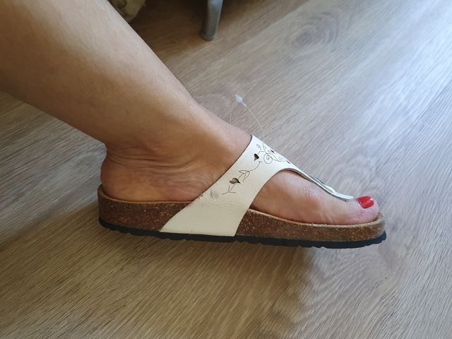 Chanclas de piel talla 37