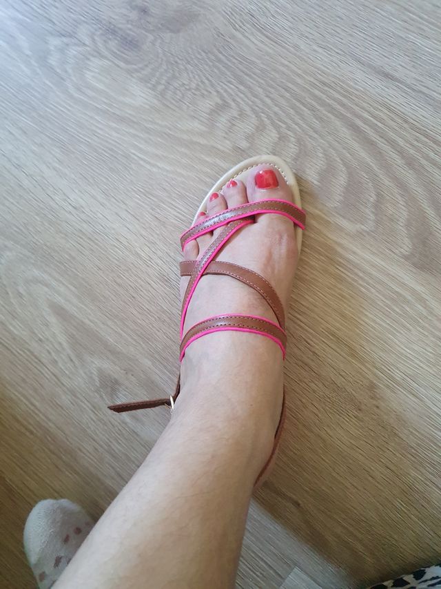 Chanclas de piel talla 37 o 36