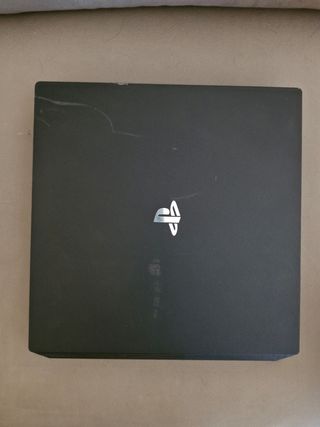 Ps4 pro + 2 juegos de regalo