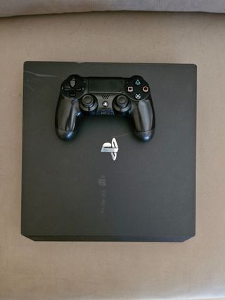 Ps4 pro + 2 juegos de regalo