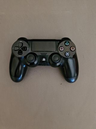 Ps4 pro + 2 juegos de regalo
