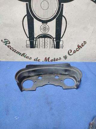 Derbi Ds, adorno inferior horquilla