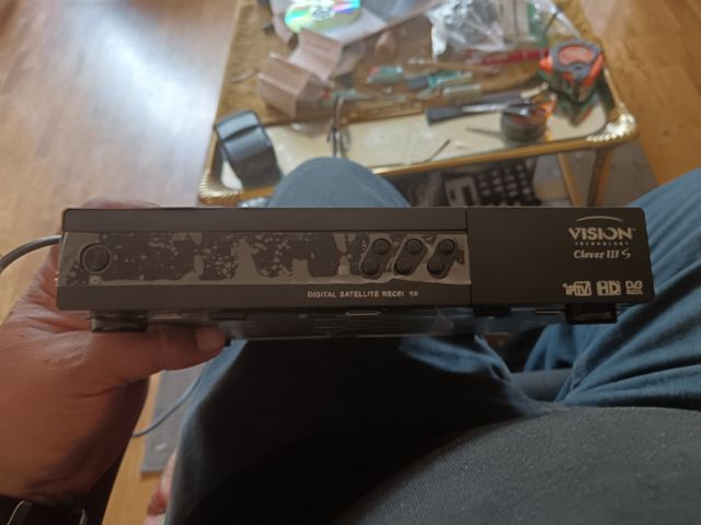 refector satélite visión clever III s