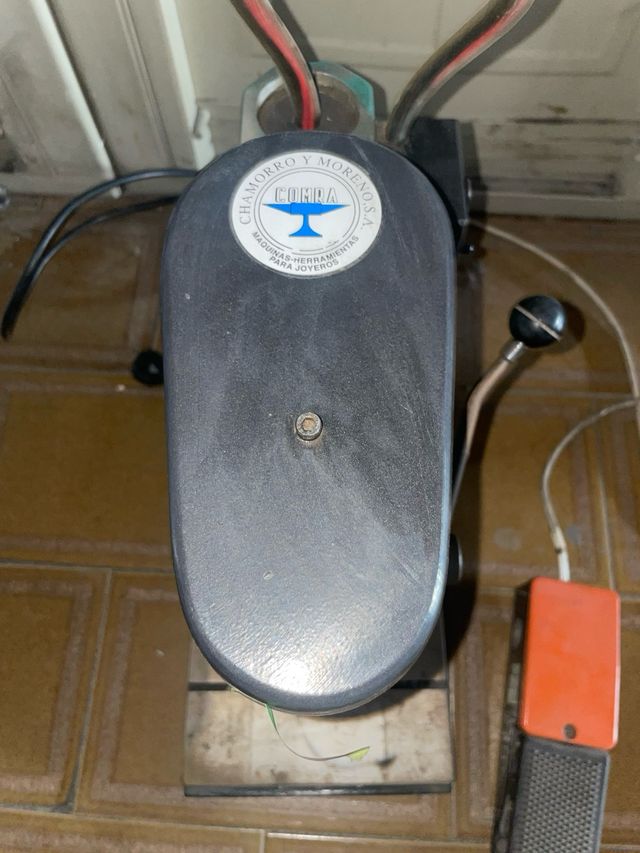 Mini taladro de banco