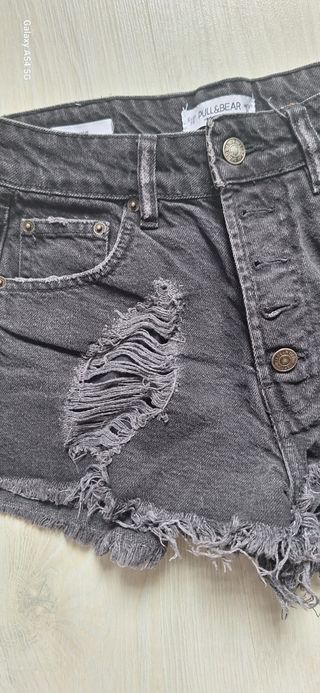 Short. Se vende co
njunto camiseta pantalón