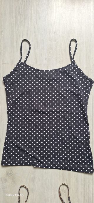 Short. Se vende co
njunto camiseta pantalón