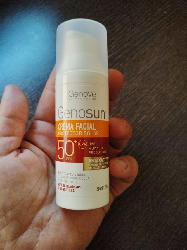 CREMA SOLARE VISO GENOVÉ per pelli sensibili e bianche