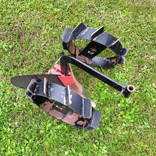 Arado y ruedas motoazada