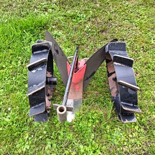 Arado y ruedas motoazada