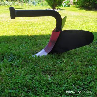 Arado y ruedas motoazada