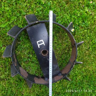 Arado y ruedas motoazada