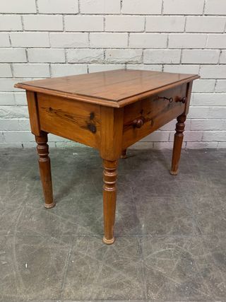 Mesa de cocina de madera