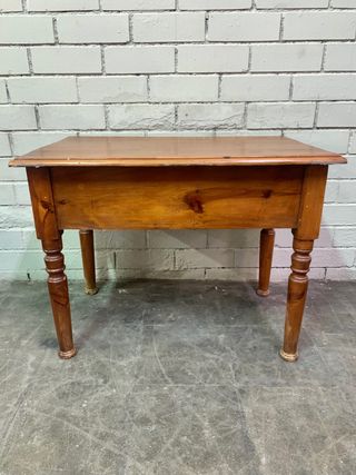 Mesa de cocina de madera