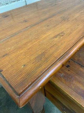 Mesa de cocina de madera