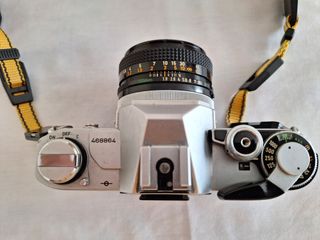 Camara reflex Canon AT1