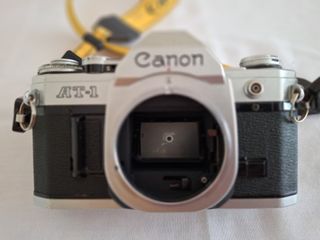 Camara reflex Canon AT1