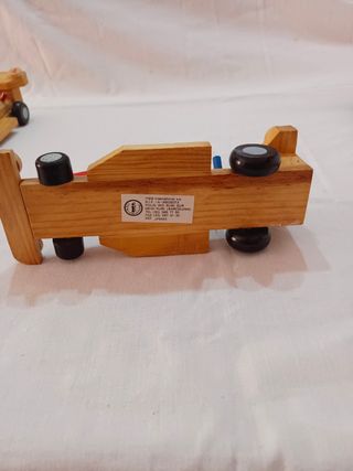 Coches de madera