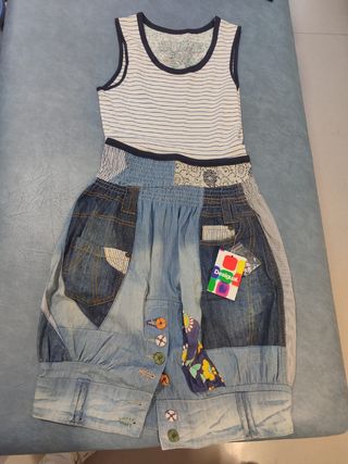 Vestido de desigual. Xs. Con etiqueta.