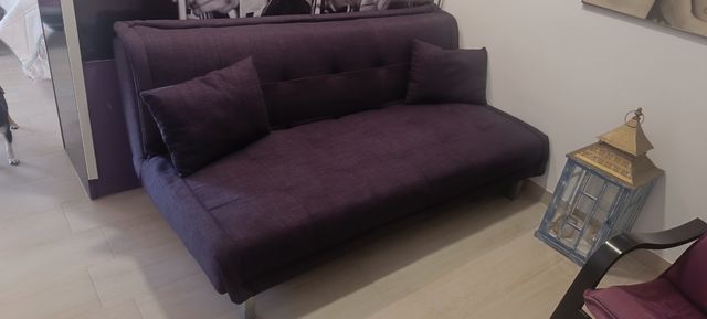 Sofá cama y varios regalos