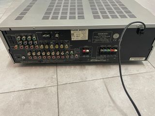 Amplificador Onkyo y altavoces Gemini
