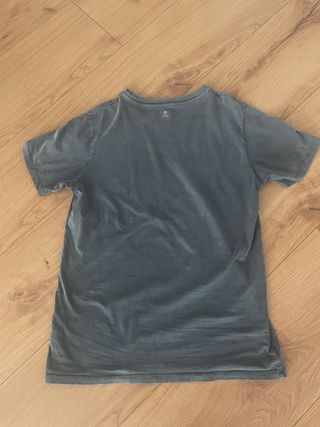 Camiseta Scalpers, color gris oscuro. talla L. 