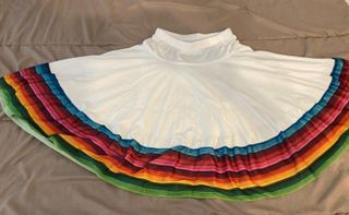 Falda de folklore sin estrenar talla XL