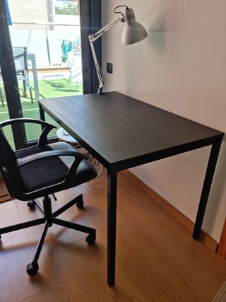 Mesa Ikea negra 110x67cm