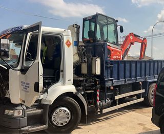 Transportes y Servicio Camion Grúa