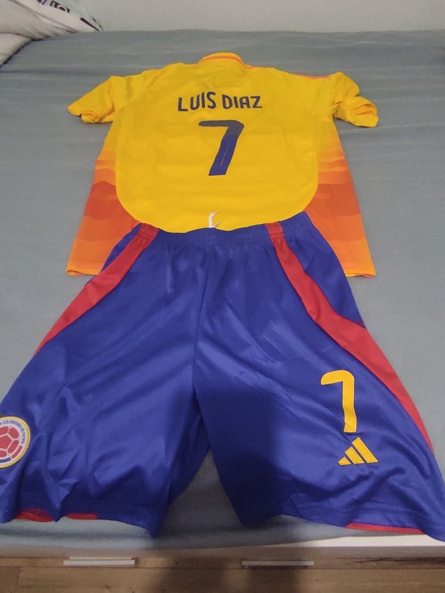 Equipamiento Colombia niño 