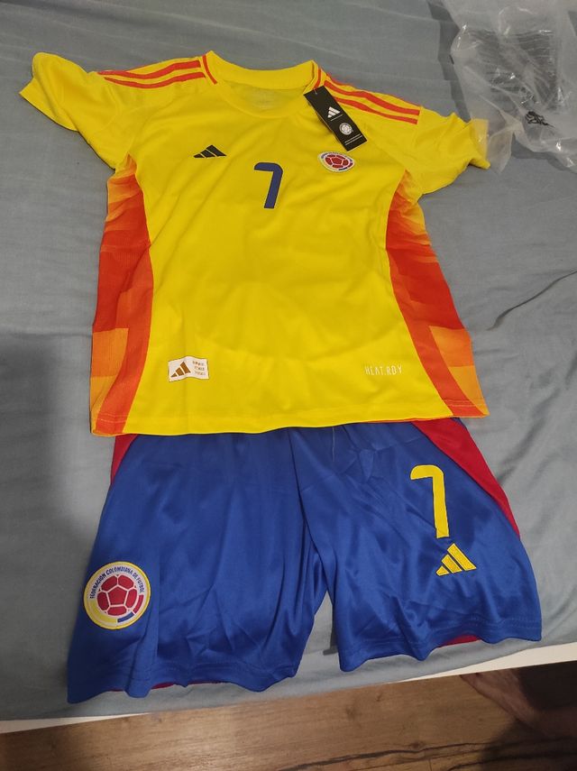 Equipamiento Colombia niño 