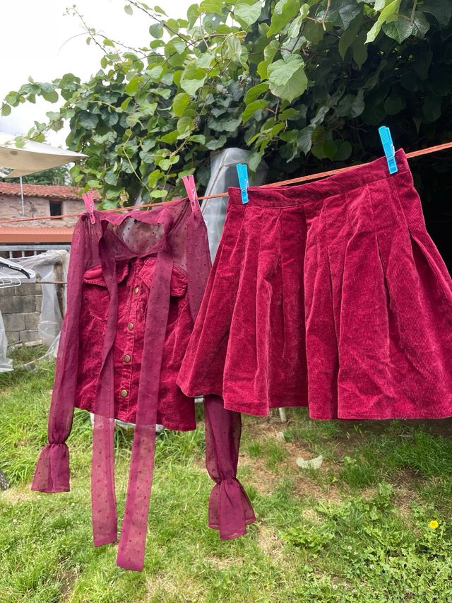 Conjuntos chica falda roja