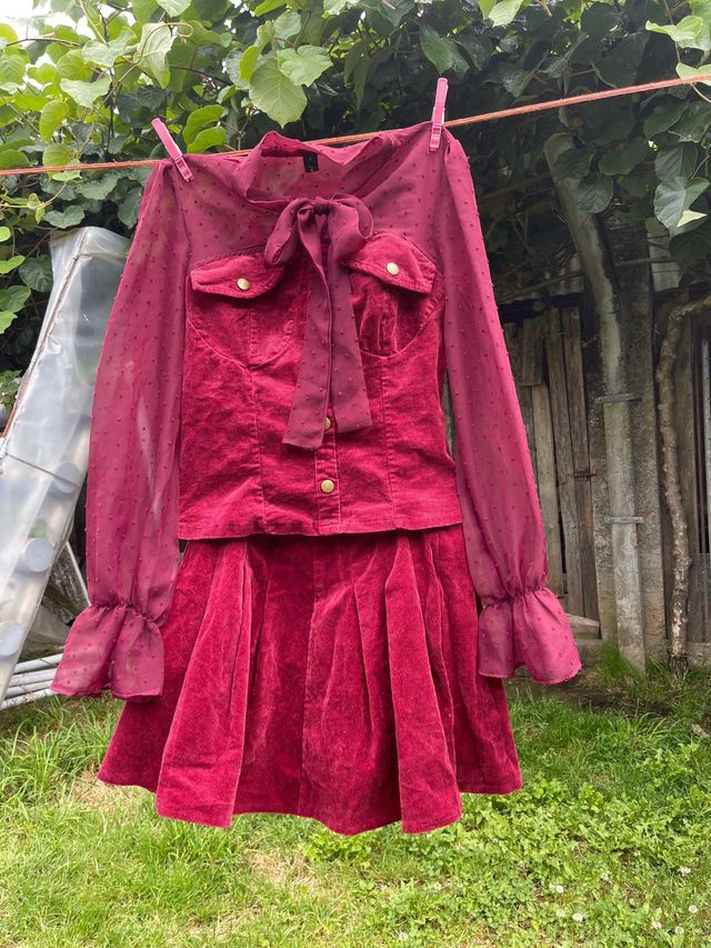 Conjuntos chica falda roja