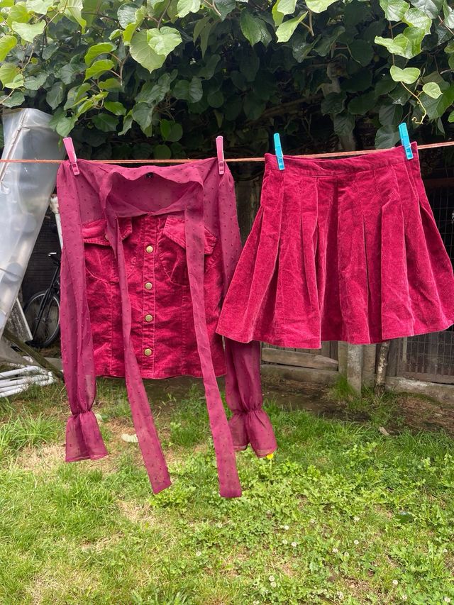 Conjuntos chica falda roja