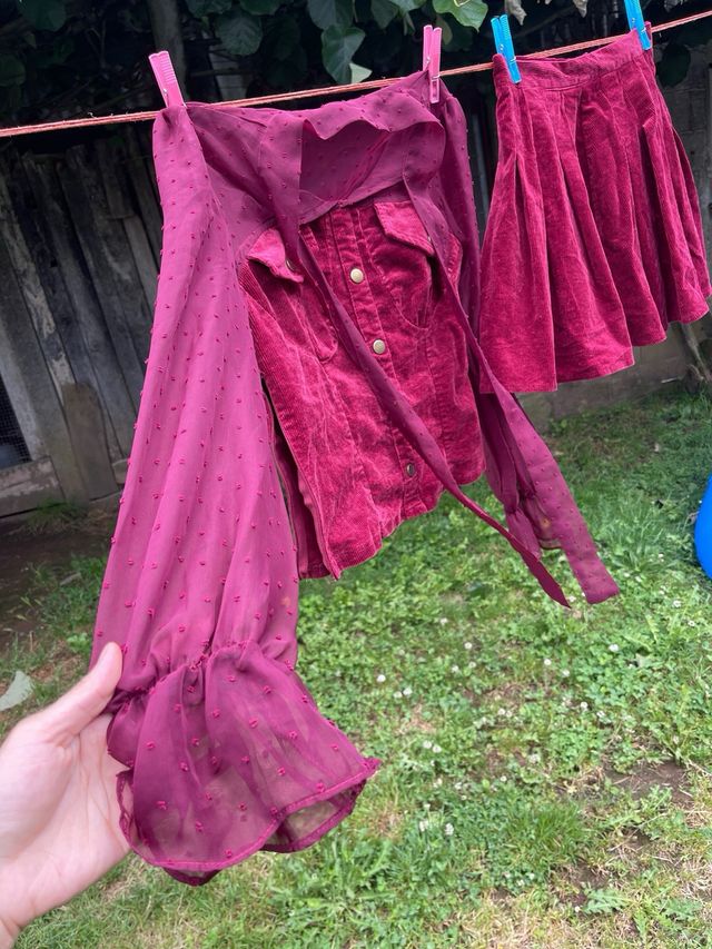 Conjuntos chica falda roja