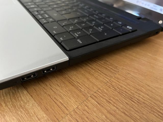 Portátil Packardbell 4gb 120ssd Win10